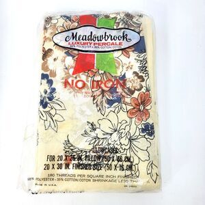 2 Vintage Standard Pillowcases - Original Packaging - Floral Flowers No Iron